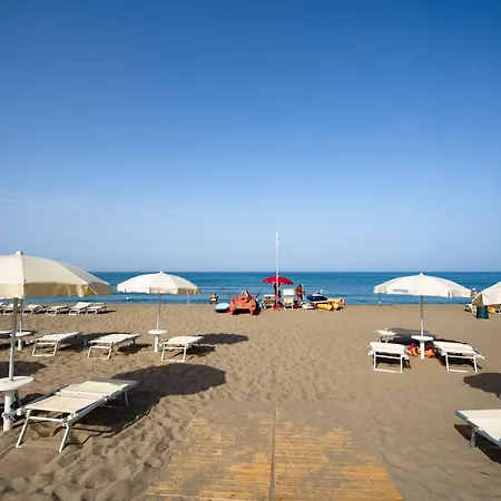 Villaggio Nettuno Di Campsite Paestum